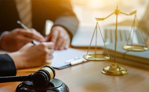 Switching Sides: When Do Courts Disqualify Expert Witnesses? 