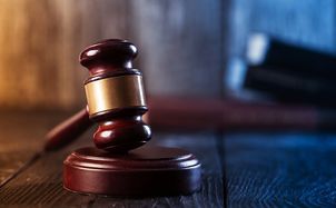 The On-Sale Bar and Commercial Exploitation by Patentees